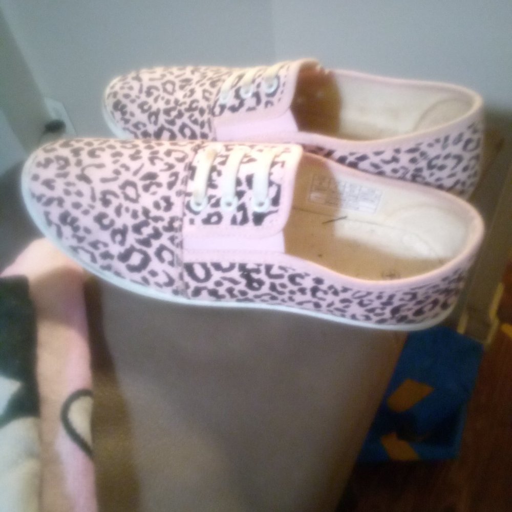 Cheetah print loafers lace free